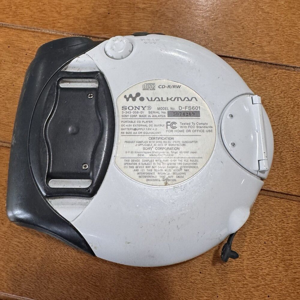Sony Walkman D-FS601 S2 Sports G-Protection CD Player AS-IS for Parts or Repair - Picture 2 of 5